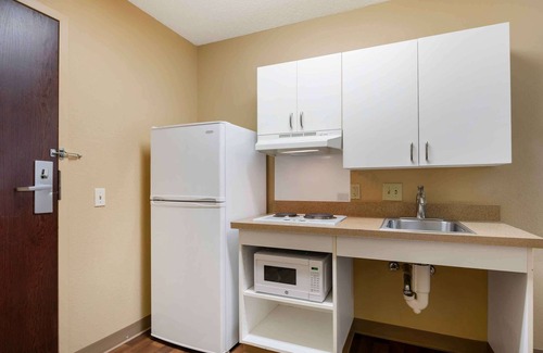 Crosswoods Hotel | Extended Stay America Select Suites - Columbus - Worthington