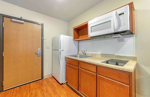 Davie Hotel | Extended Stay America Select Suites - Fort Lauderdale - Airport - West