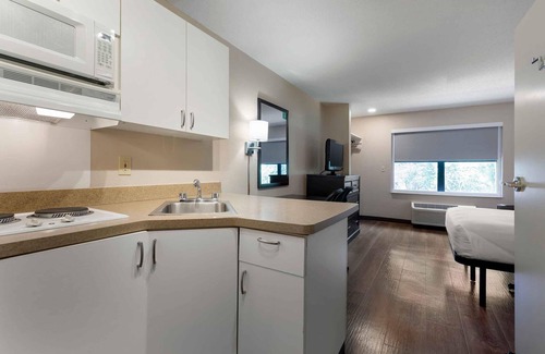 Alexandria West Hotel | Extended Stay America Suites Washington DC Alexandria Landma