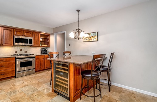 Elgin Haus | * Extended Stay * Elgin Home w / ARCADE & 7 Betten!