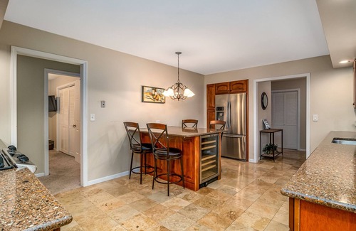 Elgin Haus | * Extended Stay * Elgin Home w / ARCADE & 7 Betten!