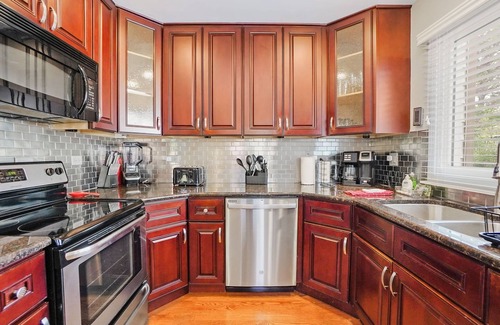 Northbrook Haus | Extended Stay Northbrook FHS Rental