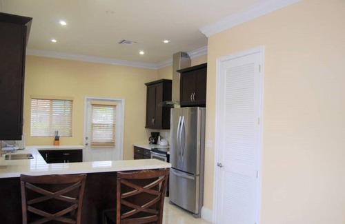 Bell Channel Bay Haus | EZ VILLE @ TAINO BEACH