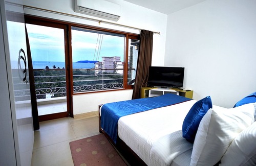 Dona Paula Hotel | Fabhotel Prime Alekhya Suites