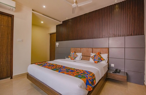 Vellore Hotel | Fabhotel Senthur Inn