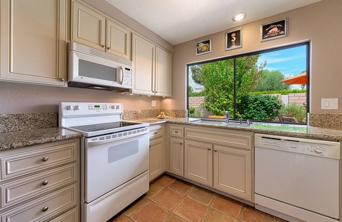 Sunrise Vista Chino Eigentumswohnung | Sept./ Okt. Spezielle $ 2500 für 28 Nächte