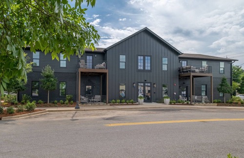 Trussville Wohnung | Fabulous Flat in Downtown Trussville