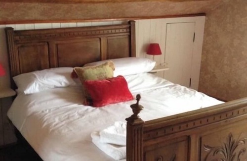 Grand-Brassac Sonstige | Fabulous location- farmhouse & pretty cottage with private heated pool & sauna