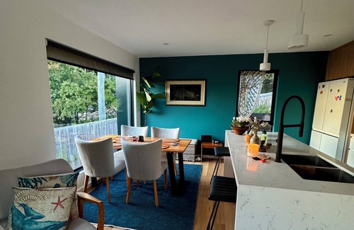 Southern Villa | Fabulous New Contemporary Villa. Steps From the Beach/Outdoor Tub and Firepit