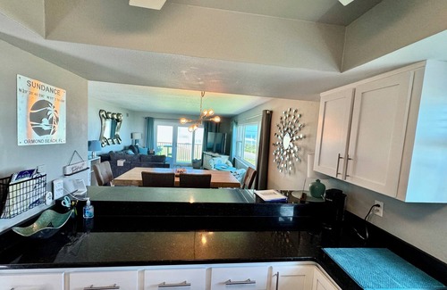 Breakers Eigentumswohnung | Sundance atemberaubende Aussicht, 1.-8. Juni Sonderpreis, Granit, Kingsize-Bett, großer Fernseher, Pool