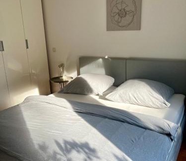 Golzheim Wohnung | Fair Spot- Ihr MesseSpot - 5 Minutes to Fair, 10 Minutes to city center