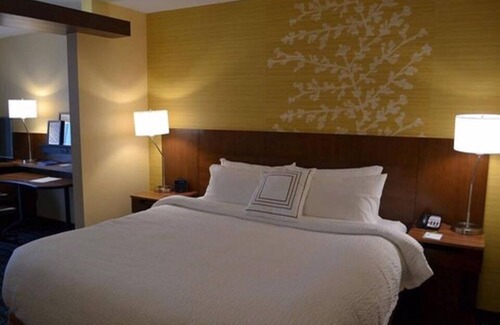 East Grand Forks Hotel | Fairfield Inn & Suites East Grand Forks