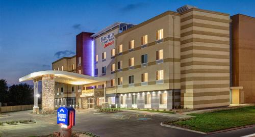 Canton Hotel | Fairfield Inn & Suites by Marriott Detroit Canton