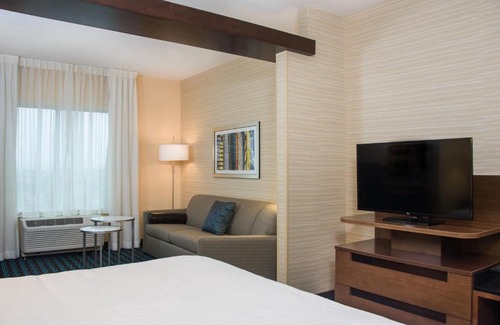 Downtown Dayton Hotel | Fairfield Inn & Suites by Marriott Dayton