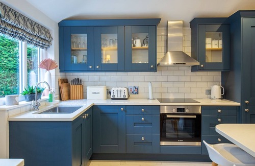 Longborough Hütte | Fairview Cottage, Longborough - sleeps 8 guests in 4 bedrooms