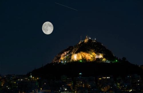 Pangrati Wohnung | Fairytale view of Lycabettus