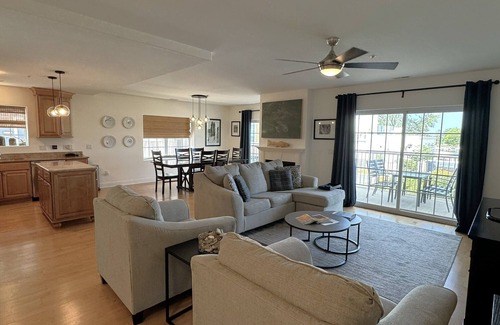 New Buffalo Eigentumswohnung | aqua * 6 / 21-28 3 nt min * Blick auf den Jachthafen Pools Alle zu Fuß zum Strand 1. 5 blk Dachterrasse