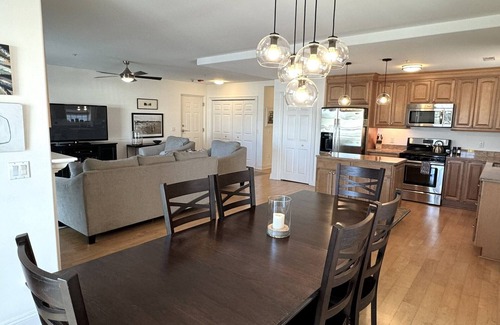 New Buffalo Eigentumswohnung | aqua * 6 / 21-28 3 nt min * Blick auf den Jachthafen Pools Alle zu Fuß zum Strand 1. 5 blk Dachterrasse