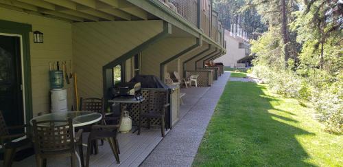 East Kootenay Resort | Fall Getaway - Price Drop 159 Nt! Akiskinook Beach Resort - 1 Br Condo - Rec Center with Indoor Pool, Hot Tub, Squash, Tennis, Pickle Ball