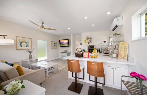 Lake Ida Shores Hütte | Mid Century Modern Cottage in Delray Beach