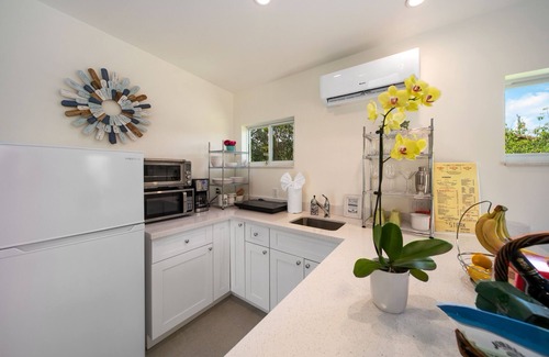 Lake Ida Shores Hütte | Mid Century Modern Cottage in Delray Beach