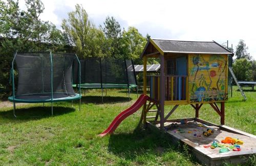 Milmersdorf Wohnung | Familienurlaub auf dem Land - 10 Minuten von Templin