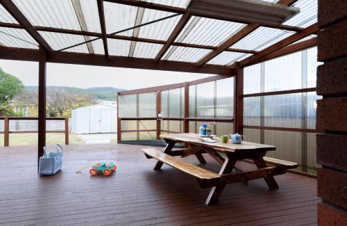 Sisters Beach Haus | Family Comfort in the Stunning Sisters Beach