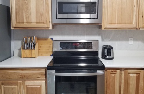 Lake Point Sonstige | Spacious comfortable basement in Lake Point