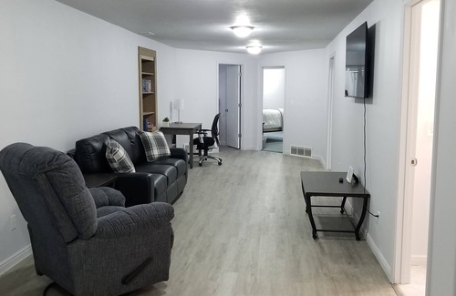 Lake Point Sonstige | Spacious comfortable basement in Lake Point