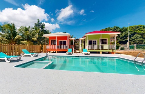 Dangriga Wohnung | Charmantes Studio mit Eingangstor, Parkplatz und kostenlosem Frühstück