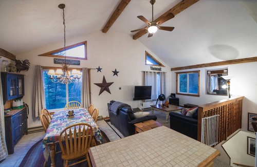 Wilmington Haus | 4 BR, 2BA: Bequem, sauber und familienfreundlich - 15 Minuten zum Mount Snow!