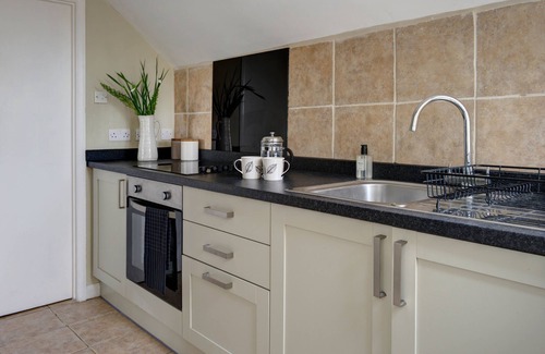 Ampney Crucis Haus | Familienfreundlicher Rückzugsort in Cotswold, voller Charakter, nahegelegene Sehenswürdigkeiten