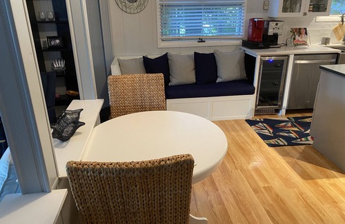 Three Rivers Hütte | Familienfreundlicher Seeurlaub