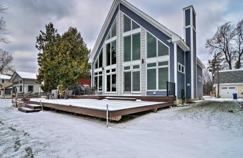 Cadillac Haus | Family-Friendly Lake Mitchell Oasis Hike and Ski!