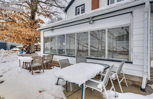 McFarland Haus | Family-Friendly Lake Waubesa Home: Boat + Swim!