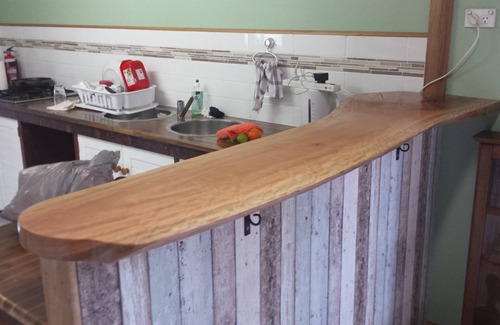 Redlynch Haus | Frendily Tropical 4BDR Home (kostenloses NETFLIX, WLAN, Klimaanlage)