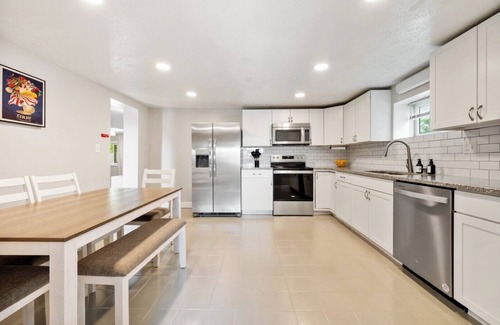 Baroda Haus | Family-Friendly Retreat Close to Wineries, Beaches & Downtown Baroda