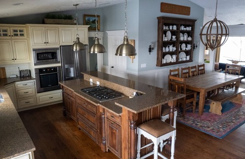 Orem Haus | Family Gathering Place with Views, Firepit, Pickleball Court, & Trampoline