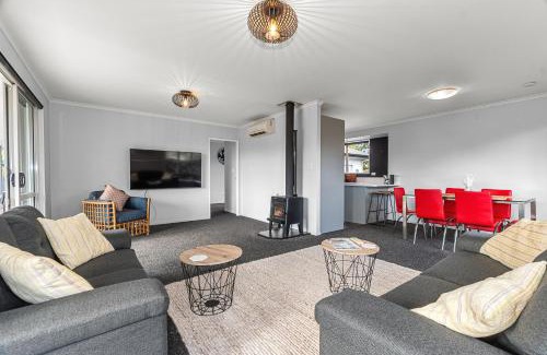 Waipu Haus | Family Haven - Waipu Holiday Home