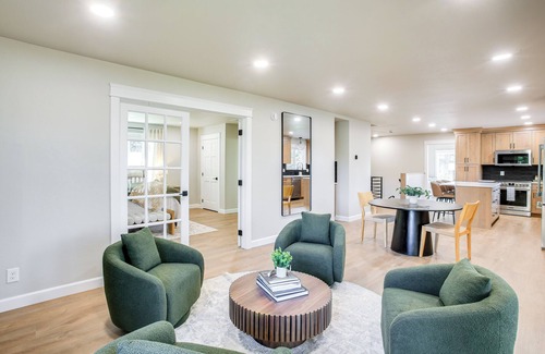 Coeur d'Alene Haus | Family Home 6 Mi to Dtwn CDA: Lake & Sunset Views!