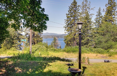 Coeur d'Alene Haus | Family Home 6 Mi to Dtwn CDA: Lake & Sunset Views!