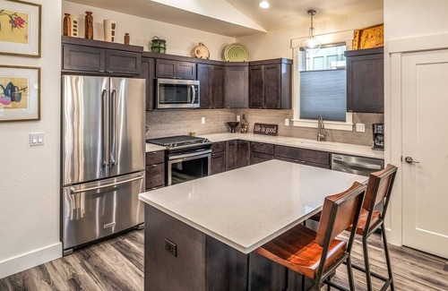 Ponderay Haus | BRAND NEW Family Home | Charming Neighborhood