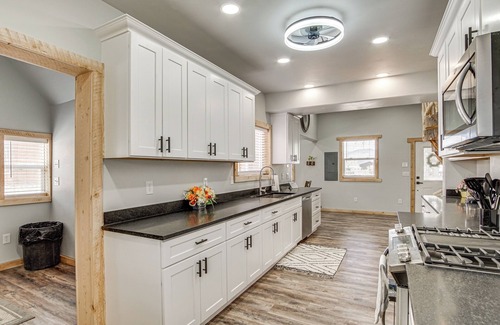 Circleville Haus | Family Home w/Mountain Views in Circleville!