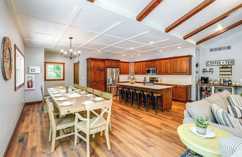 Sandyville Kabine | Wald. Wasser. Privatsphäre. Das ist wonach Sie suchen.