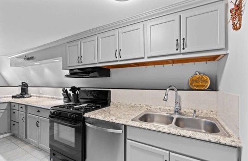 St. Augustine Haus | Pet-Friendly | Yard | Deck | 20 Mins to the Beach