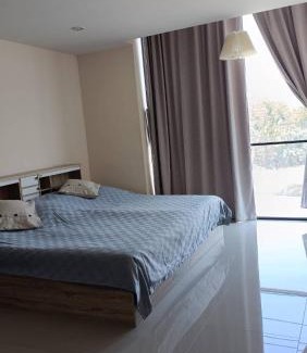Buriram Haus | Family Pool View บ้านพักครอบครัวและสระว่ายน้ำ