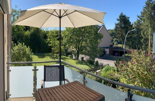 Kirn Wohnung | Familienzimmer, Dusche, WC, 2 Schlafräume - Ferienhaus im Obstgarten