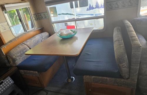 Regional District of Nanaimo Sonstige | Family RV in a farm