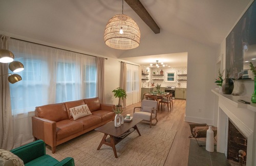 Columbia Hütte | Family sized cottage a short walk to Muletown square - Downtown!