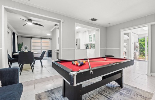 Croissant Park Haus | Family Vacation Gem: 5 Min to Airport, 15 to Beach